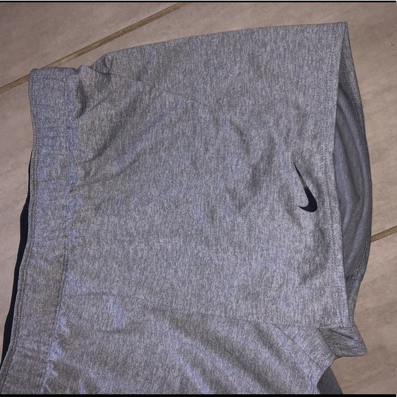 Nike dry fit shorts - Picture 3 of 5